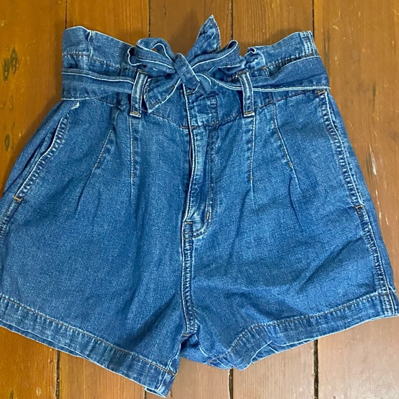 Madewell Shorts - Like New - Picture 3 of 8